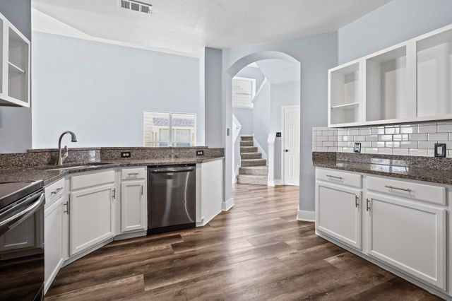 305 Creekside Drive, Anna, TX 75409