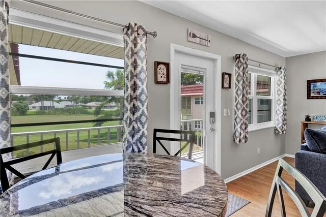 32 Pine Arbor Lane 205, Vero Beach, FL 32962