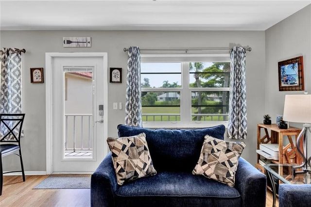 32 Pine Arbor Lane 205, Vero Beach, FL 32962