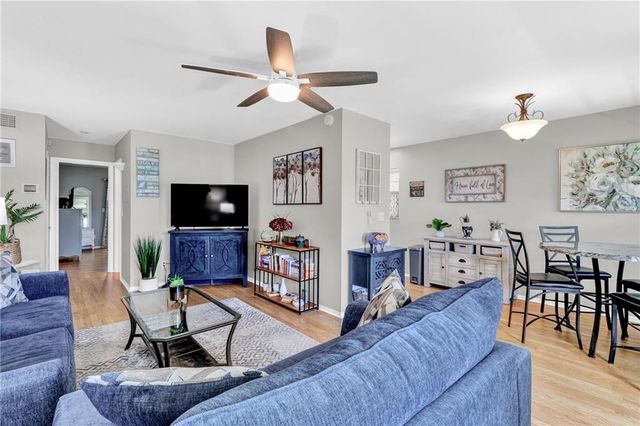 32 Pine Arbor Lane 205, Vero Beach, FL 32962