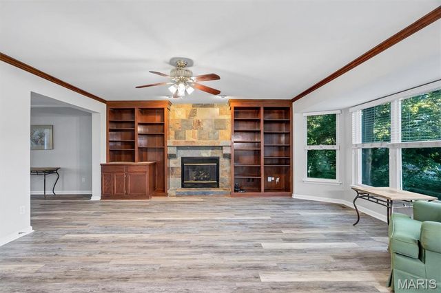8679 General Grant Lane, Crestwood, MO 63123