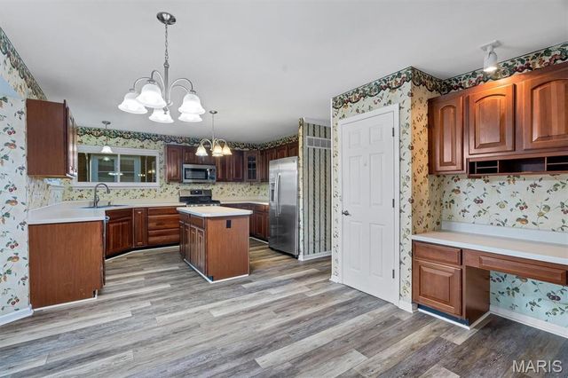 8679 General Grant Lane, Crestwood, MO 63123