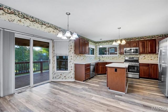 8679 General Grant Lane, Crestwood, MO 63123