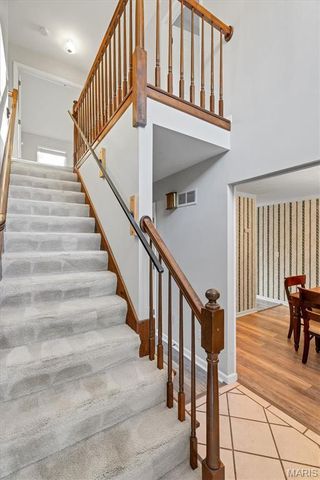 8679 General Grant Lane, Crestwood, MO 63123
