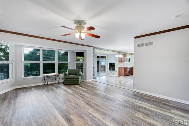 8679 General Grant Lane, Crestwood, MO 63123