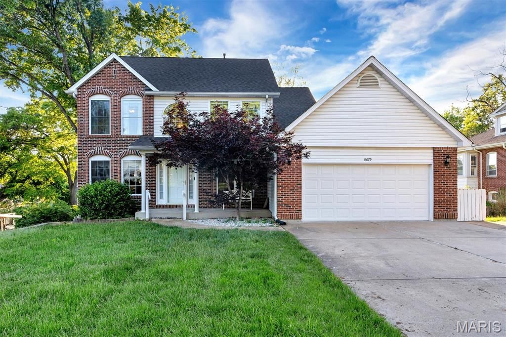8679 General Grant Lane, Crestwood, MO 63123