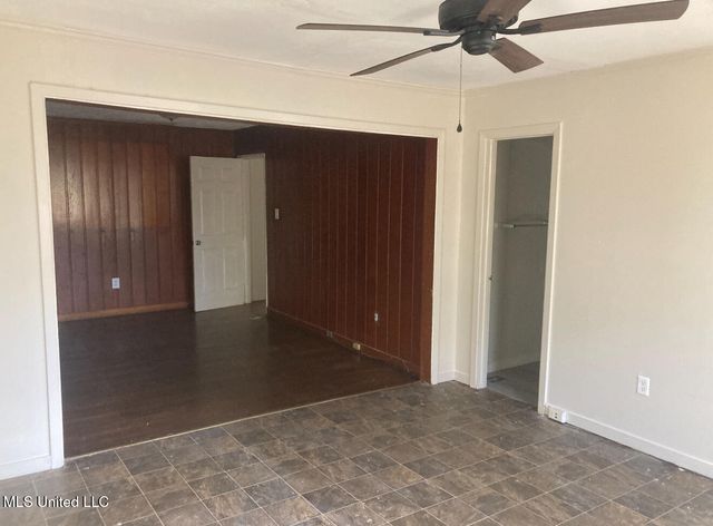 2871 Woodside Drive, Jackson, MS 39212