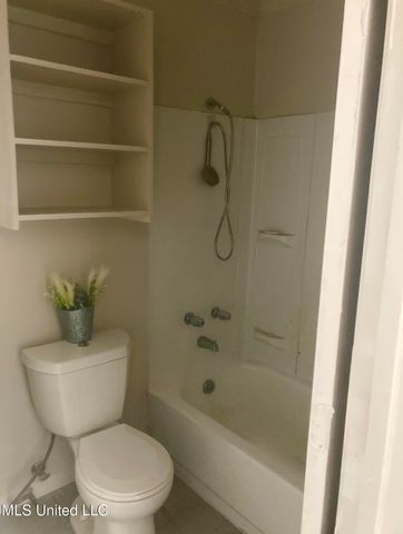 2871 Woodside Drive, Jackson, MS 39212