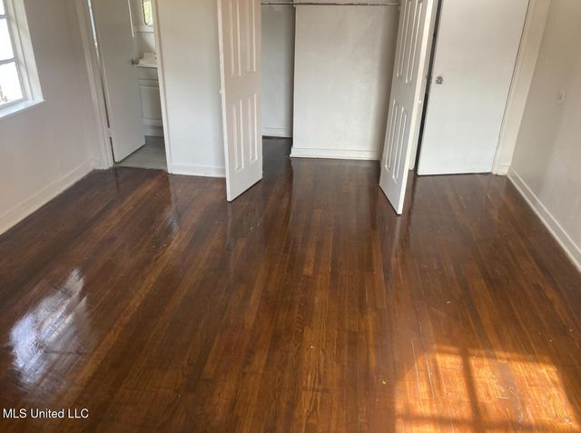 2871 Woodside Drive, Jackson, MS 39212