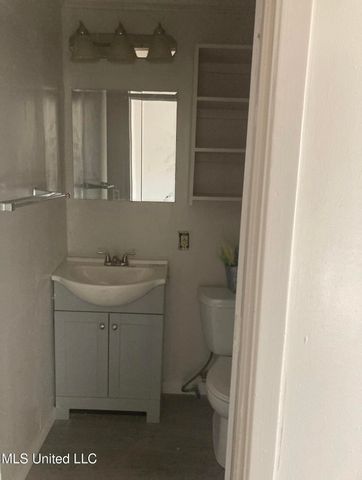 2871 Woodside Drive, Jackson, MS 39212