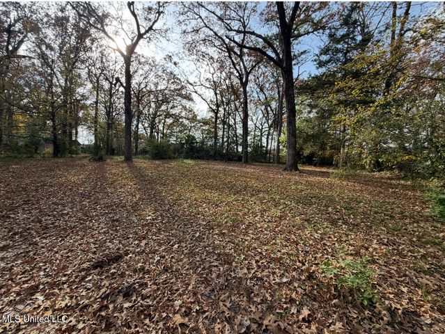 2871 Woodside Drive, Jackson, MS 39212