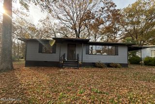 2871 Woodside Drive, Jackson, MS 39212