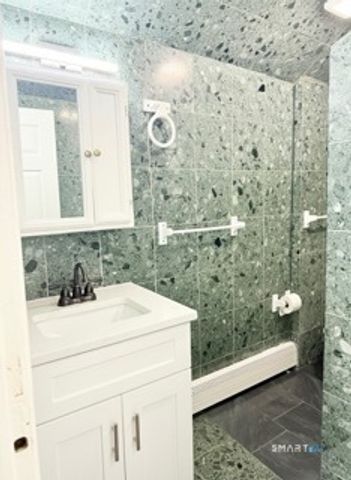 20 Dean Street 1, Stamford, CT 06902