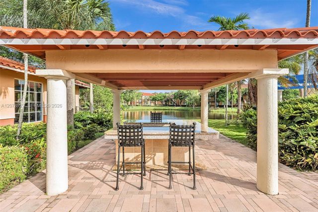 10765 Cleary Boulevard 104, Plantation, FL 33324