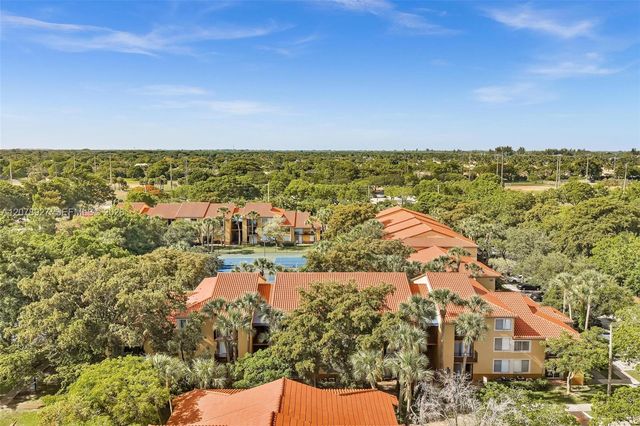 10765 Cleary Boulevard 104, Plantation, FL 33324