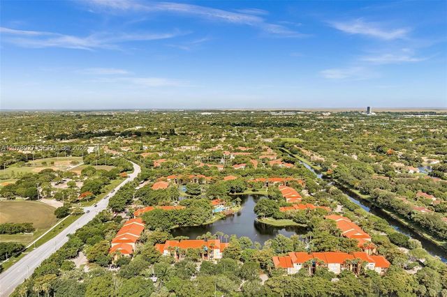 10765 Cleary Boulevard 104, Plantation, FL 33324