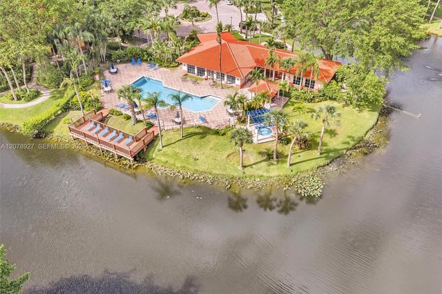 10765 Cleary Boulevard 104, Plantation, FL 33324