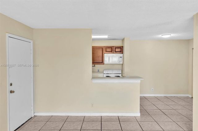 10765 Cleary Boulevard 104, Plantation, FL 33324