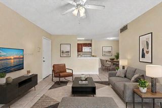 10765 Cleary Boulevard 104, Plantation, FL 33324