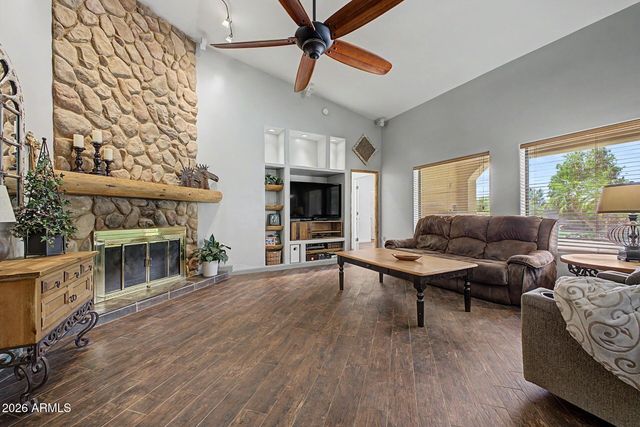 23712 N 104th Avenue, Peoria, AZ 85383