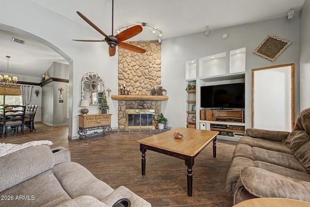 23712 N 104th Avenue, Peoria, AZ 85383