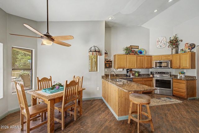 23712 N 104th Avenue, Peoria, AZ 85383