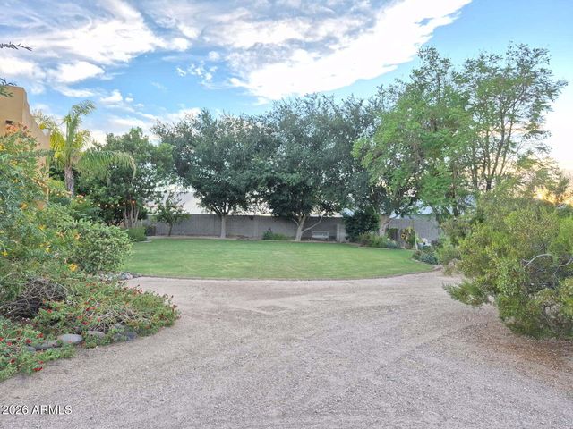23712 N 104th Avenue, Peoria, AZ 85383