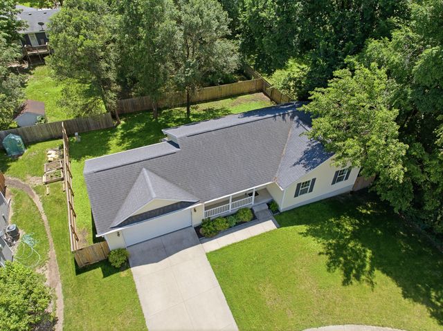 1717 Court Street, Adel, IA 50003