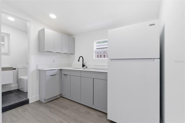 6713 S MASCOTTE STREET, Tampa, FL 33616