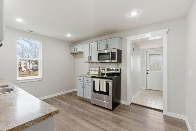 500 S Warren Avenue, Springfield, MO 65806