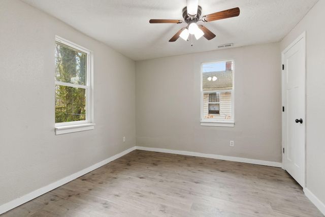 500 S Warren Avenue, Springfield, MO 65806