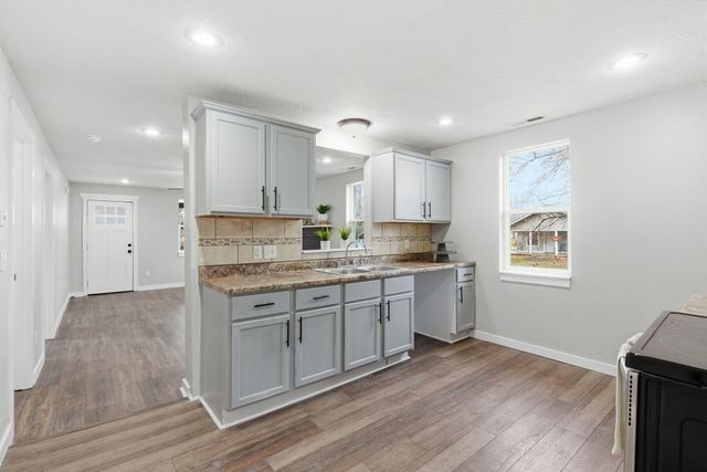 500 S Warren Avenue, Springfield, MO 65806