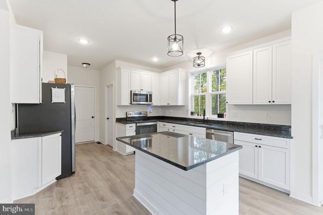 194 NEMACOLIN TRL, Hedgesville, WV 25427