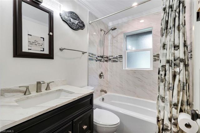 5100 Mahogany Ridge DR, Naples, FL 34119
