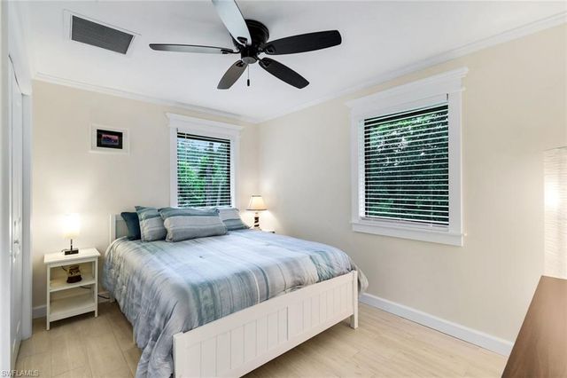 5100 Mahogany Ridge DR, Naples, FL 34119