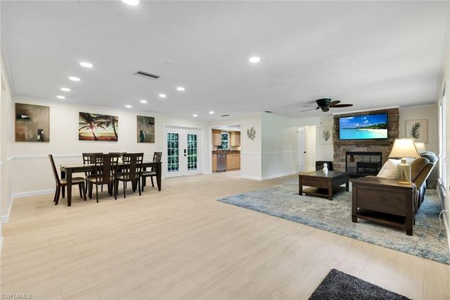 5100 Mahogany Ridge DR, Naples, FL 34119