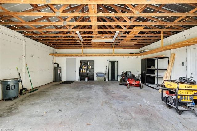 5100 Mahogany Ridge DR, Naples, FL 34119