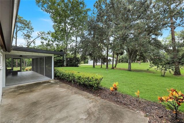 5100 Mahogany Ridge DR, Naples, FL 34119