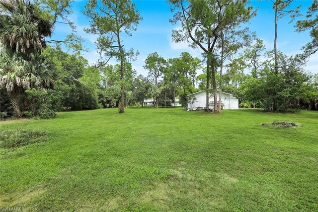 5100 Mahogany Ridge DR, Naples, FL 34119