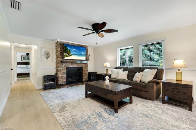 5100 Mahogany Ridge DR, Naples, FL 34119