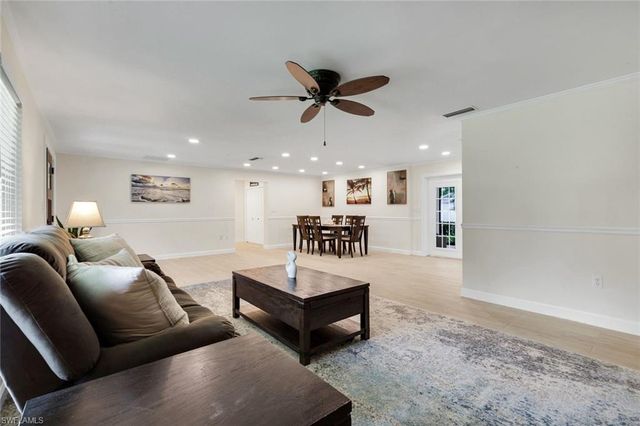 5100 Mahogany Ridge DR, Naples, FL 34119