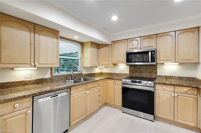 5100 Mahogany Ridge DR, Naples, FL 34119
