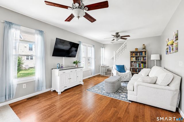 15 Laden Avenue, Wallingford, CT 06492