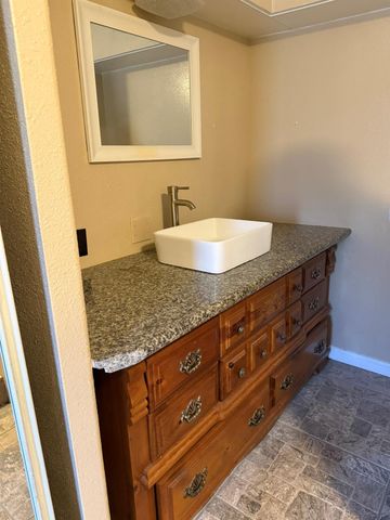 188 N Dogwood Street, Trinity, TX 75862