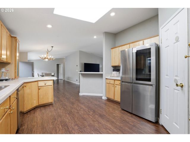 1005 FERRY St 13, Dayton, OR 97114