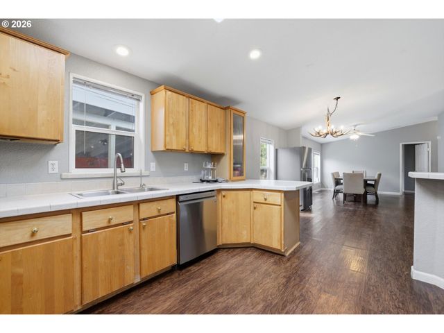 1005 FERRY St 13, Dayton, OR 97114