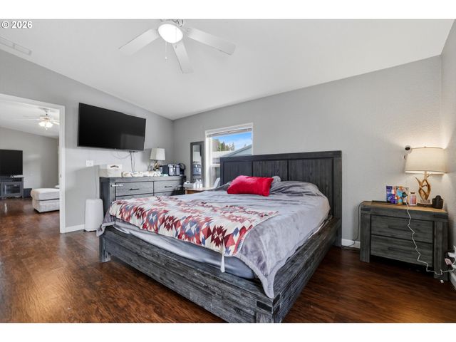 1005 FERRY St 13, Dayton, OR 97114