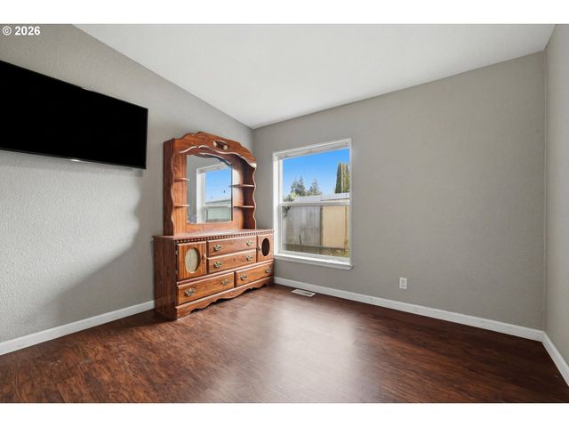 1005 FERRY St 13, Dayton, OR 97114