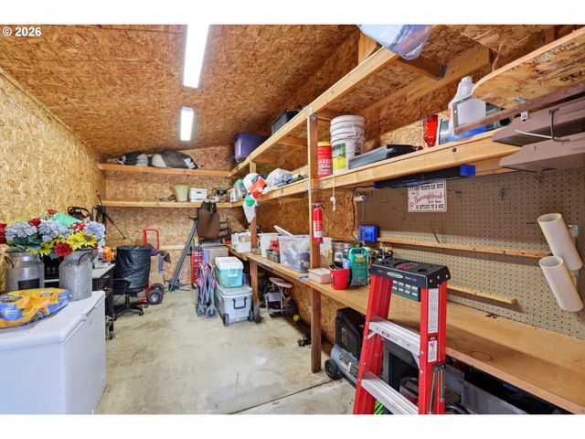 1005 FERRY St 13, Dayton, OR 97114