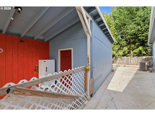 1005 FERRY St 13, Dayton, OR 97114